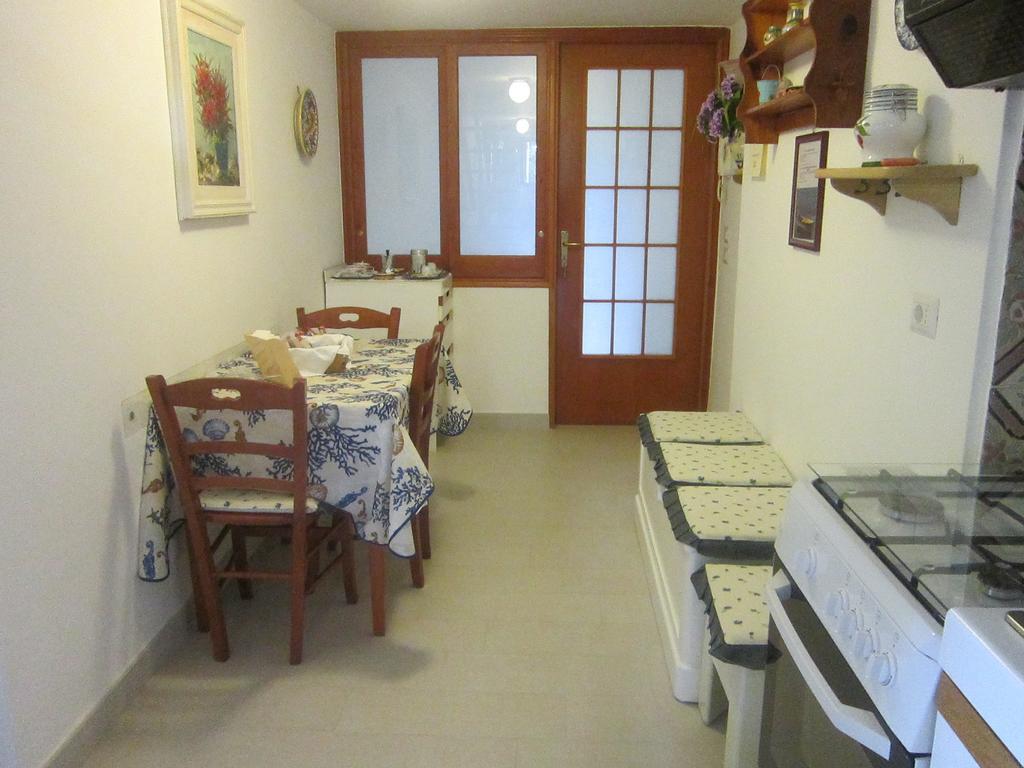 Villa Apollo B&B Acomodação com café da manhã  2*